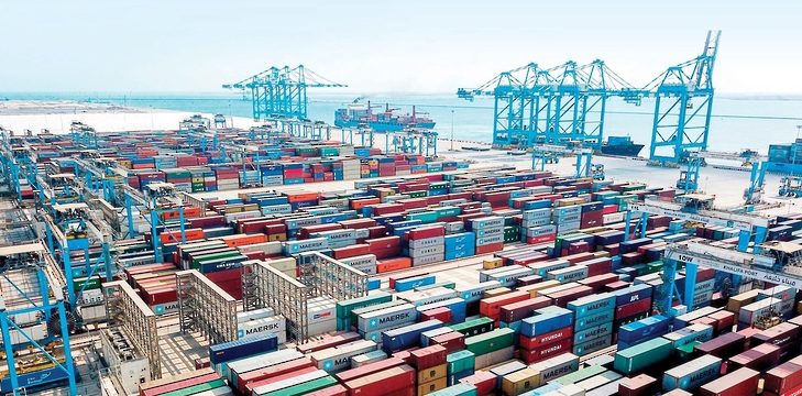 مصر تعتزم تنفيذ إجراءات استثنائية للبضائع المتراكمة في موانئها