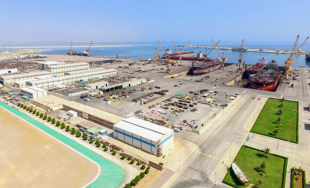 وكالة “فيتش” ترفع تصنيف سلطنة عُمان الائتماني إلى “BB” مع نظرة مستقبلية مُستقرة