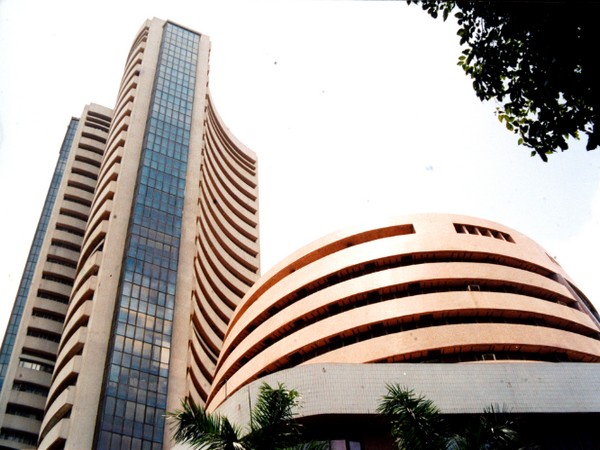 Sensex tumbles 770 points; RIL, TCS, Infosys slump amid weak global sentiments 1 Sensex tumbles 770 points; RIL, TCS, Infosys slump amid weak global sentiments