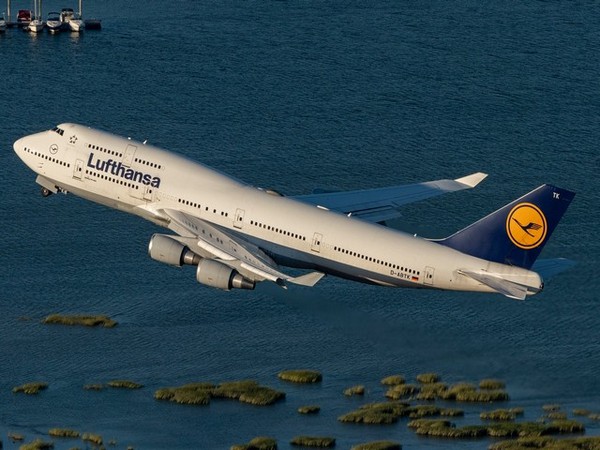 Lufthansa flight cancelled, stirred up passengers stranded in Delhi airport, cops deployed 1 Lufthansa flight cancelled, stirred up passengers stranded in Delhi airport, cops deployed