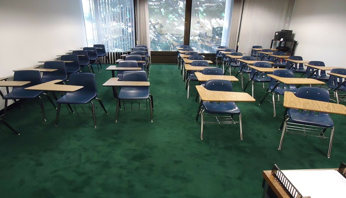 Schools hit by power outage closed in Oman tomorrow