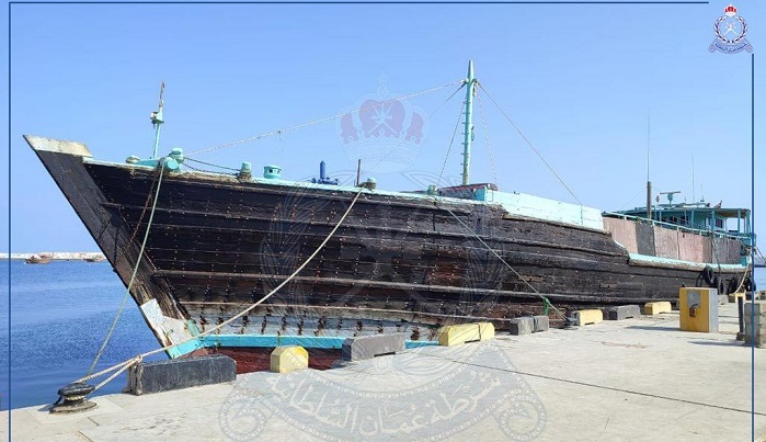 Police arrest expats, seize ship containing smuggled fuel in Oman