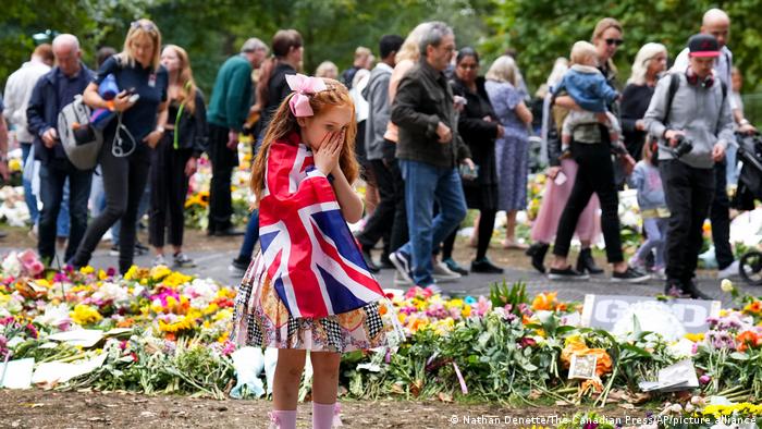 After the pomp and ceremony, Britain’s Queen Elizabeth to get private burial