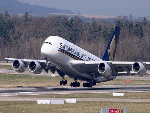 Has Singapore Airlines’ post-COVID boom fizzled out?