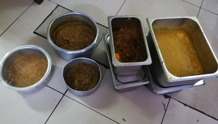 Muscat Municipality raids restaurants, destroys stale food