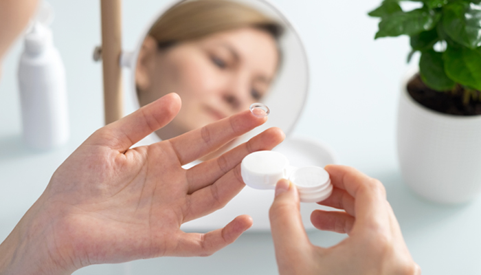 People using reusable contact lenses are at higher risk of rare eye infection