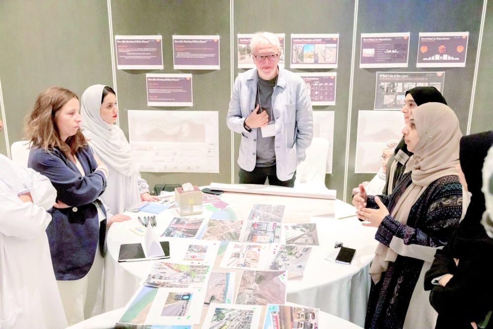 «الإسكان» تستعرض مشروع المخطط الهيكلي لمسقط الكبرى