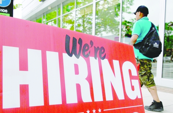 US hiring slows sharply in August, joblessness rises