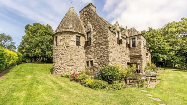 17th century Scottish castle goes on sale for £625,000