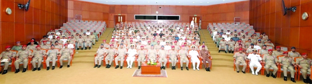 افتتاح دورة الضباط الدارسين بكلية القيادة والأركان