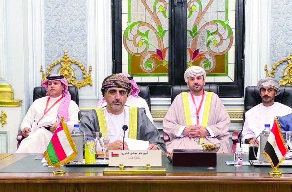 استعراض اختصاصات الأمين العام لمجلس الشورى العُماني في حلقة عمل بالقاهرة