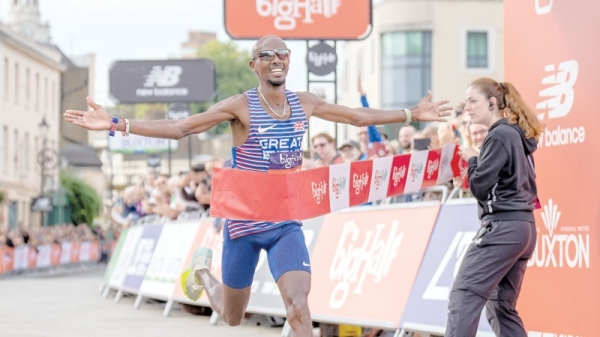 Farah returns to winning ways in London half-marathon