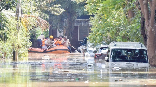 India’s Silicon Valley flooded; tech staff commute by tractor
