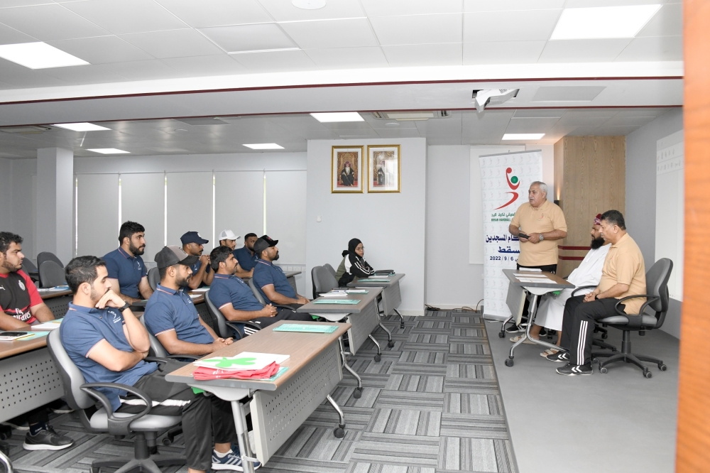 محاضرات مكثفة والتعريف بقوانين اللعبة أبرز مخرجات دورة حكام اليد