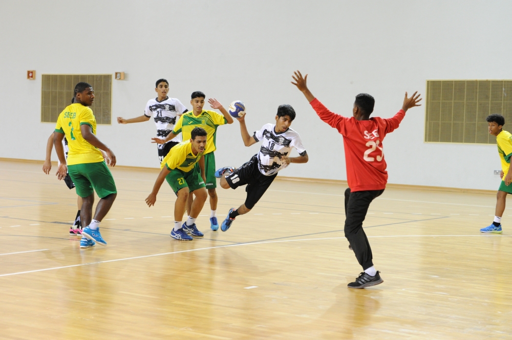 فوز صعب للسيب على مسقط بدوري ناشئي اليد