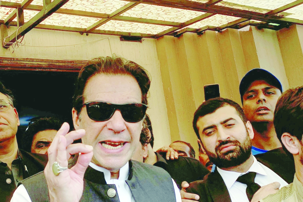 محكمة باكستانية تمدد قرار الافراج
خان مستعد للتعاون مع التحقيق بشان الاتهامات