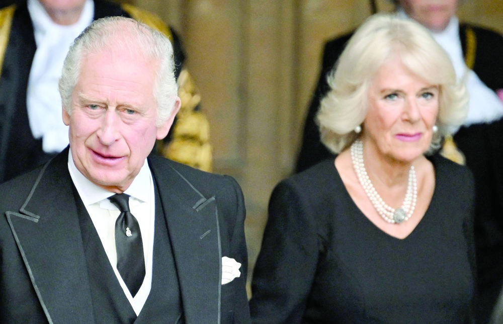 جثمان الملكة الراحلة يسجى في ادنبره
بريطانيا تقف دقيقة صمت الأحد المقبل والملك تشارلز يؤكد أمام البرلمان أنه “يشعر بثقل التاريخ”