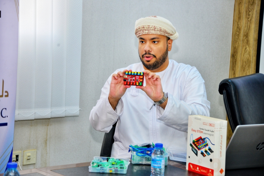 “برق” تدشن مشروع حقائب “ايزي ستيم”، لـ 100 مدرسة بجنوب الشرقية