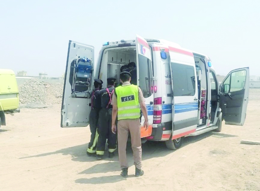 إنقاذ شخصين تعرضا لحادث في منزل قيد الإنشاء