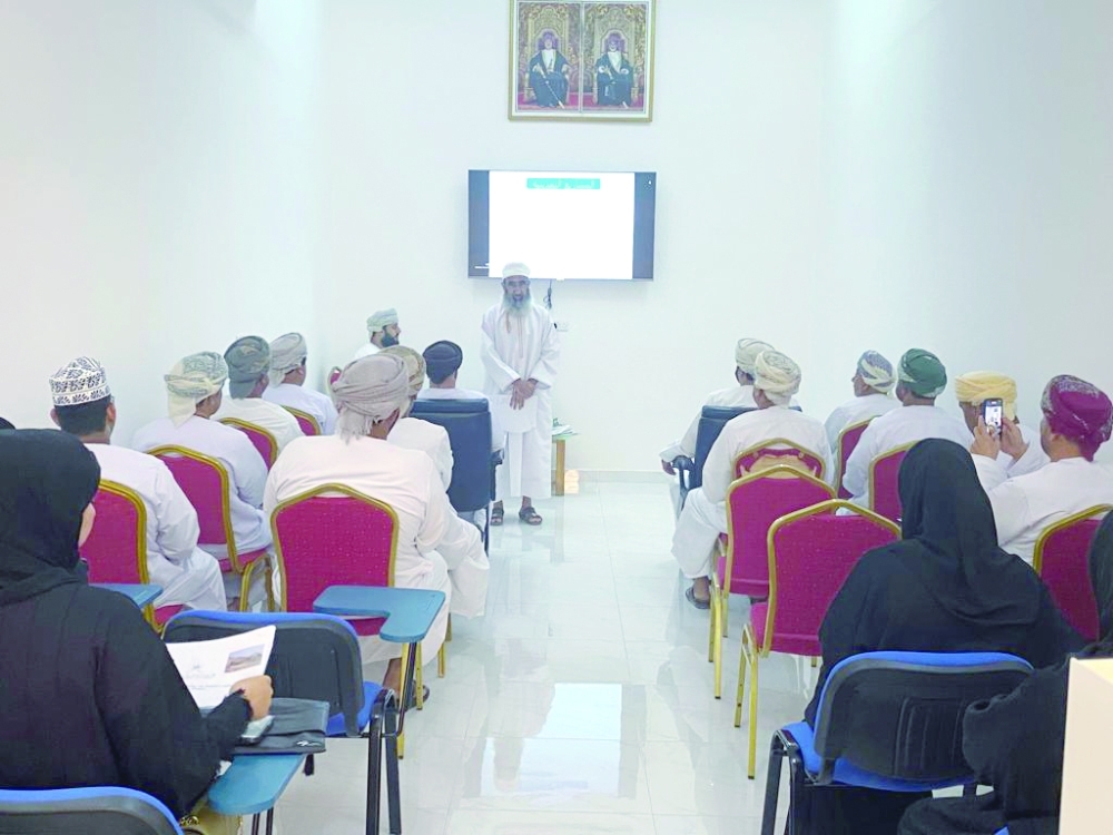 ملتقى بالسويق يناقش آلية تقييم المشاريع التعدينية