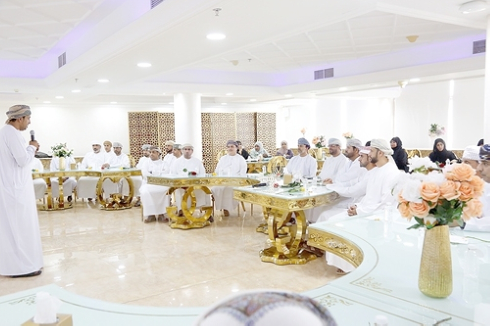 استعراض الخطط التعليمية لمدارس البريمي