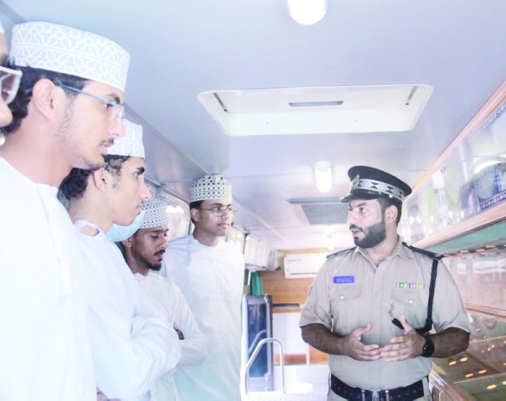 التوعوية بأضرار المخدرات وإجراءات السلامة المدرسية