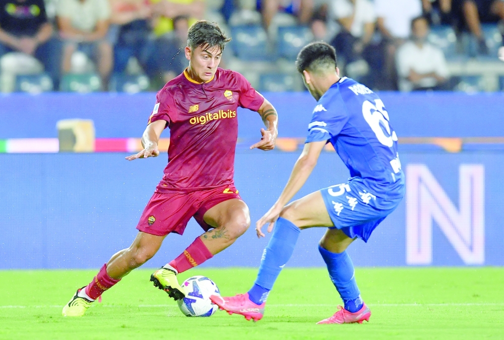 ديبالا يدخل فريقه التاريخ الأوروبي