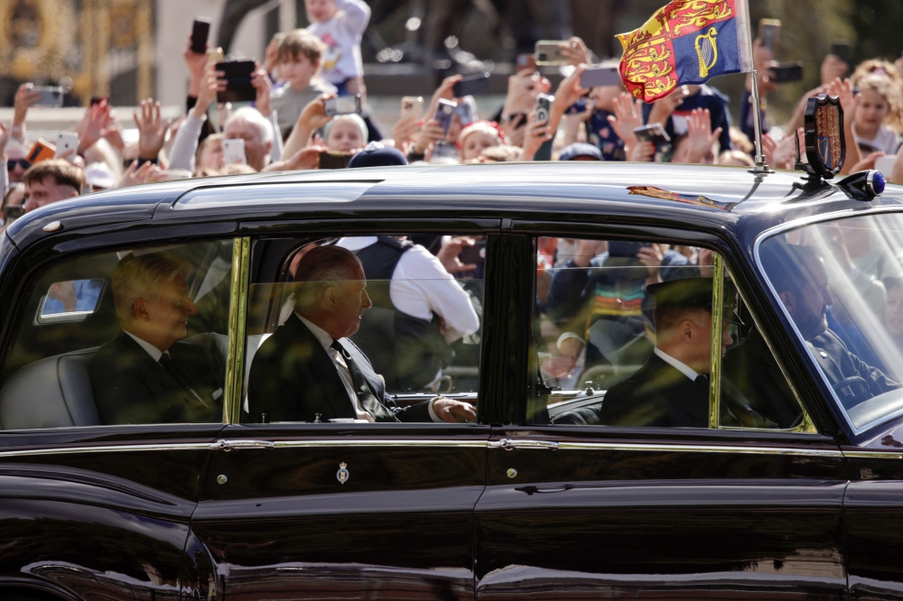 جنازة تاريخية لوداع الملكة إليزابيث الثانية غداً.. والملك تشارلز يستقبل زعماء العالم