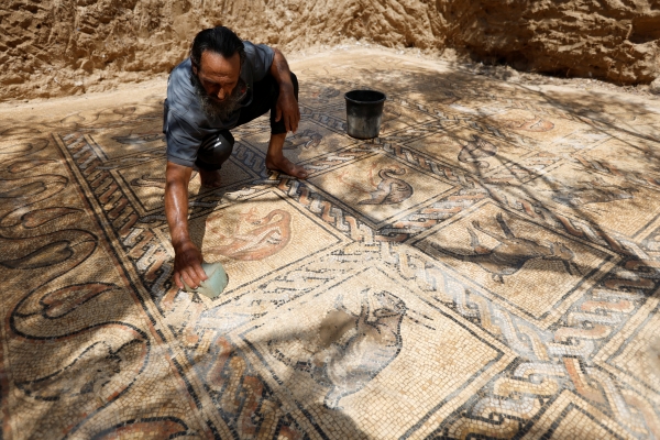 Gaza farmer unearths Byzantine-era mosaic