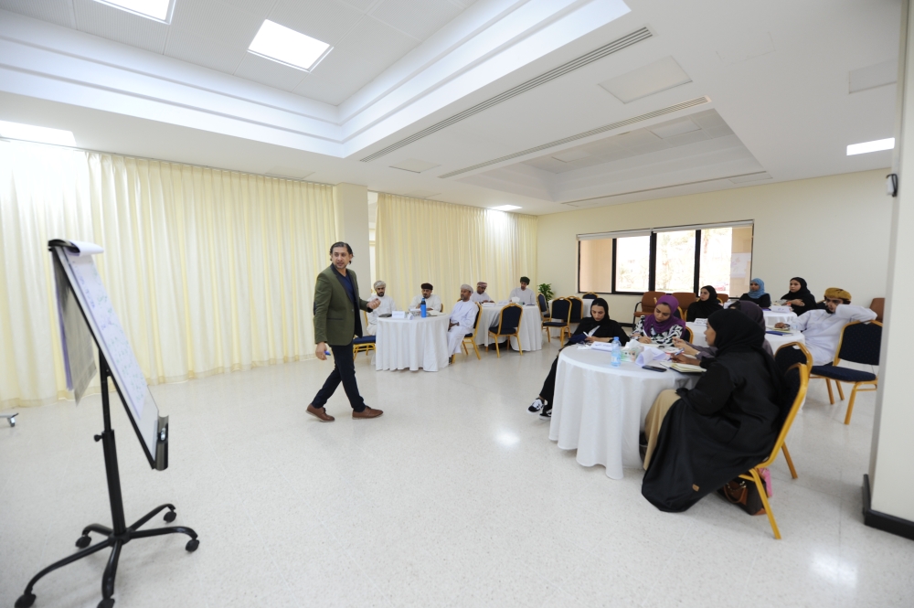 انطلاق البرنامج التدريبي «دبلوم المذيع الشامل» بمشاركة عدد من الإعلاميين