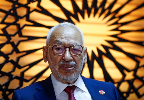 Tunisian police question oppn leader