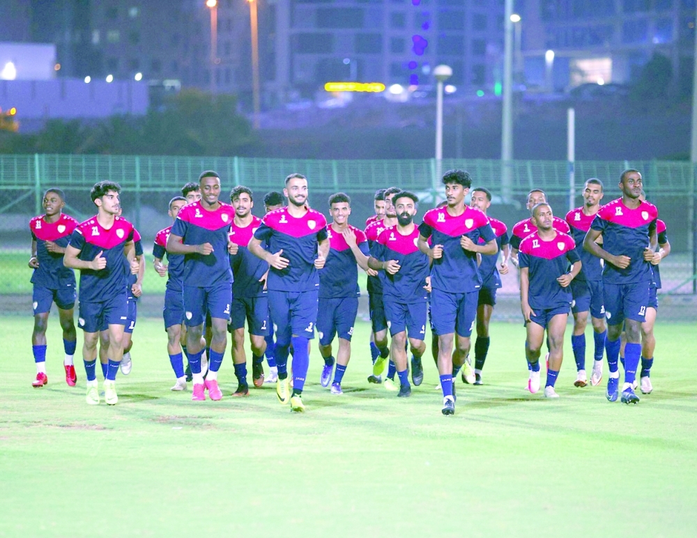 الأحمر الأولمبي يختبر قدراته وديا بمواجهة منتخب الإمارات