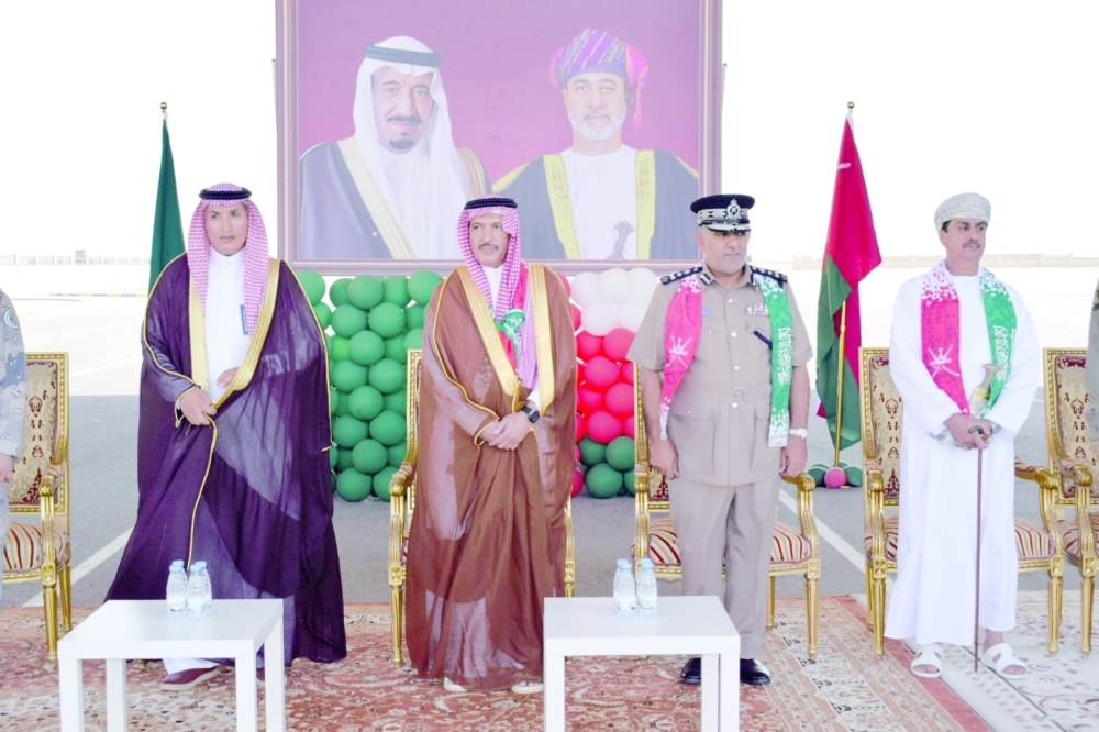 سلطنة عمان تشارك السعودية احتفالها باليوم الوطني الـ 92