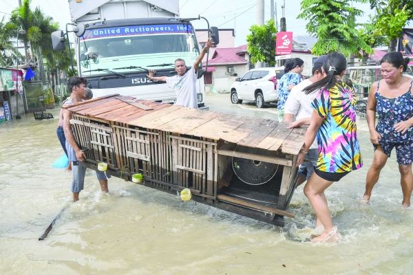 Six people killed in Philippine typhoon
