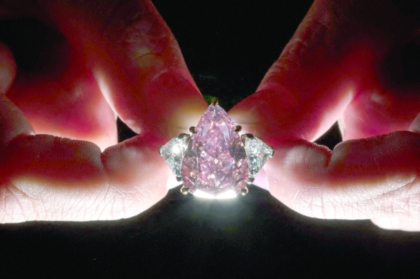 Rare pink diamond to go under hammer in Geneva