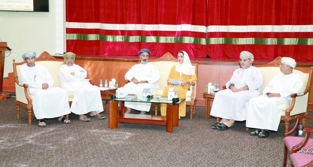 قراءات نقدية تسبر أغوار ذاكرة المكان في ثلاثة إصدارات عمانية