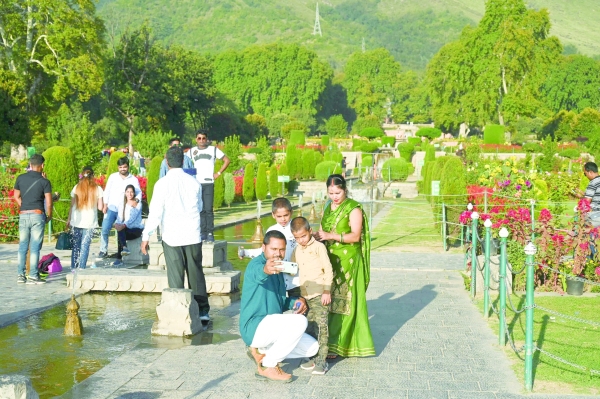 Beyond the conflict: Kashmir hottest new destination for Indians