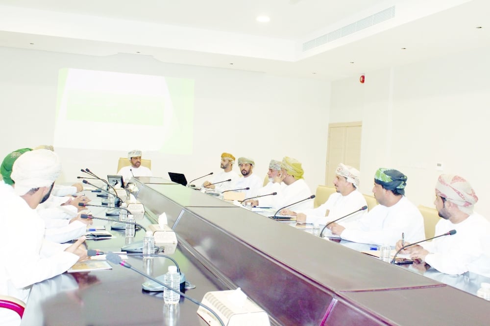 جنوب الباطنة: تطوير الواجهات البحرية في بركاء والمصنعة وإنشاء متنزهات