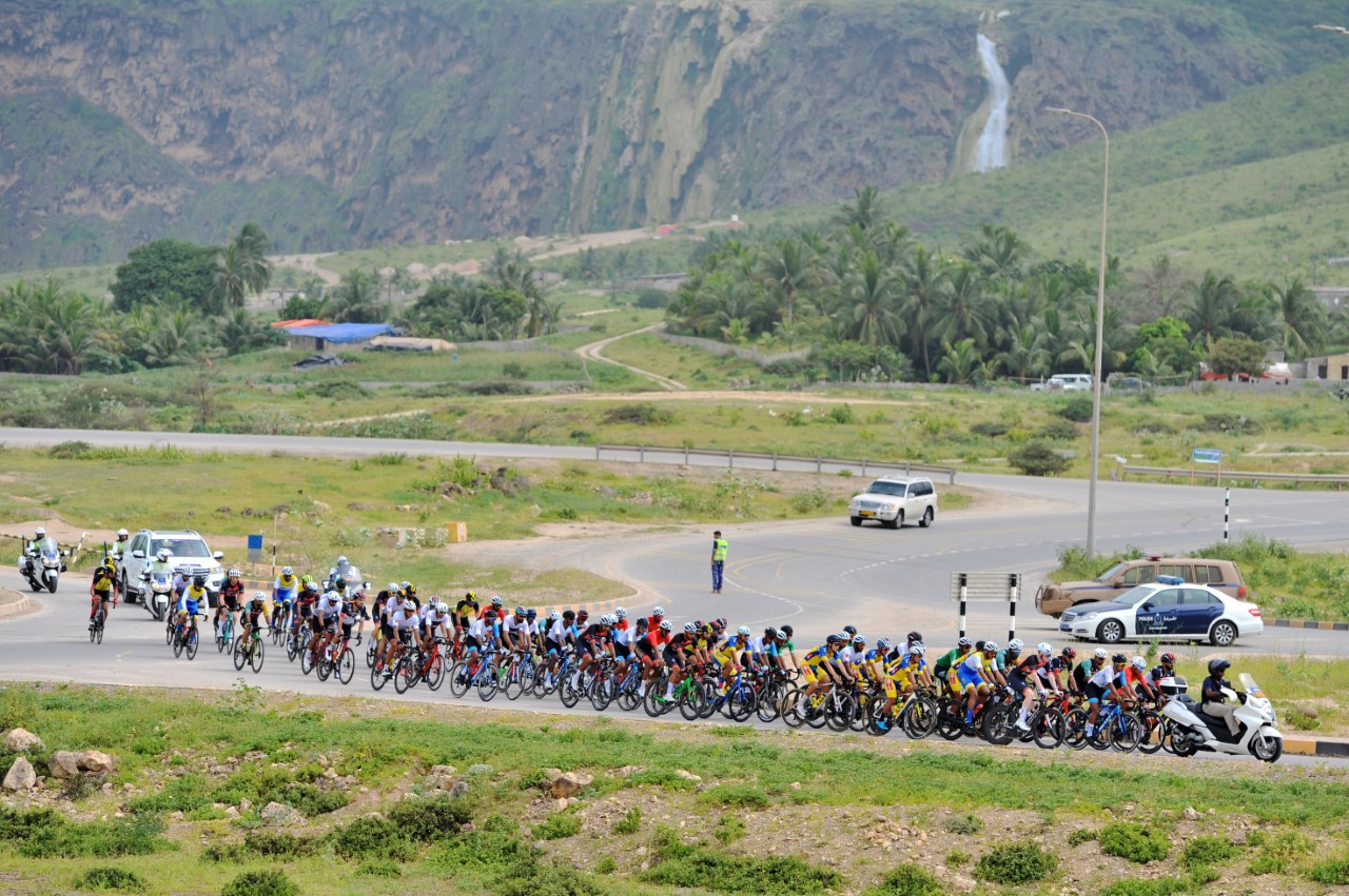 انطلاق طواف صلالة للدراجات الهوائية بمحافظة ظفار