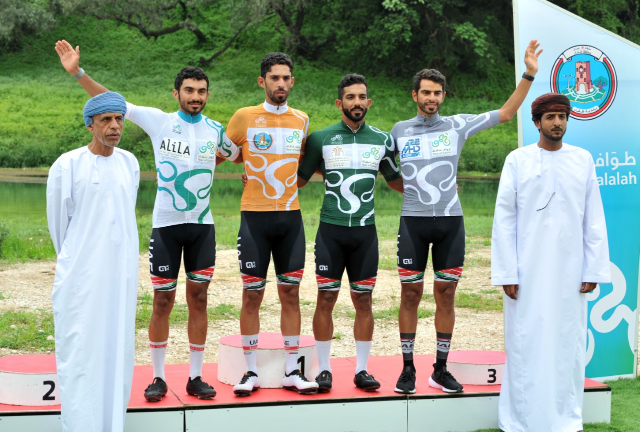 الجيش السلطاني العُماني بطلًا للمرحلة الثالثة من طواف صلالة للدراجات الهوائية