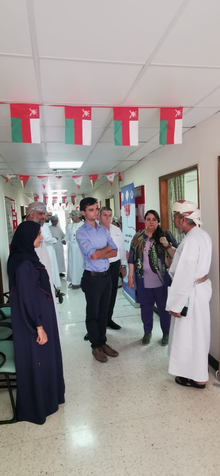 وفد منظمة الصحة العالمية يزور مدينة نزوى