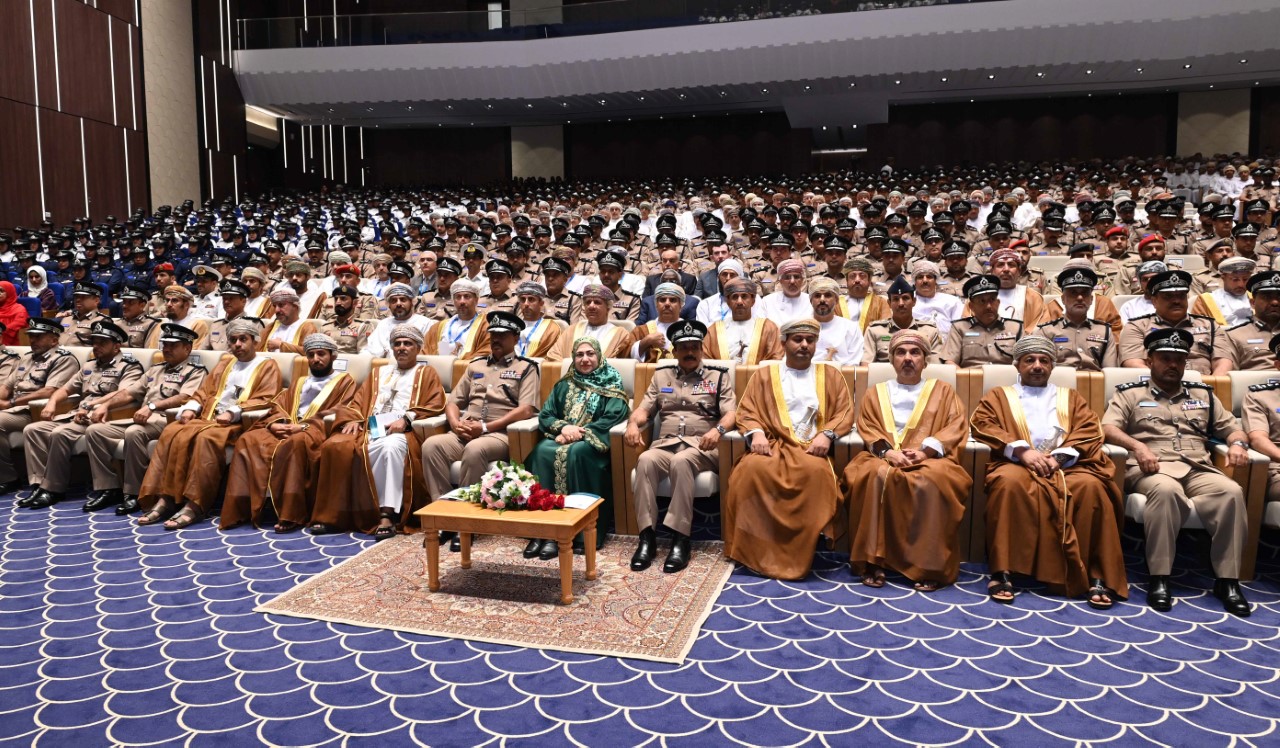 بدء أعمال المؤتمر العلمي لأكاديمية السلطان قابوس لعلوم الشرطة