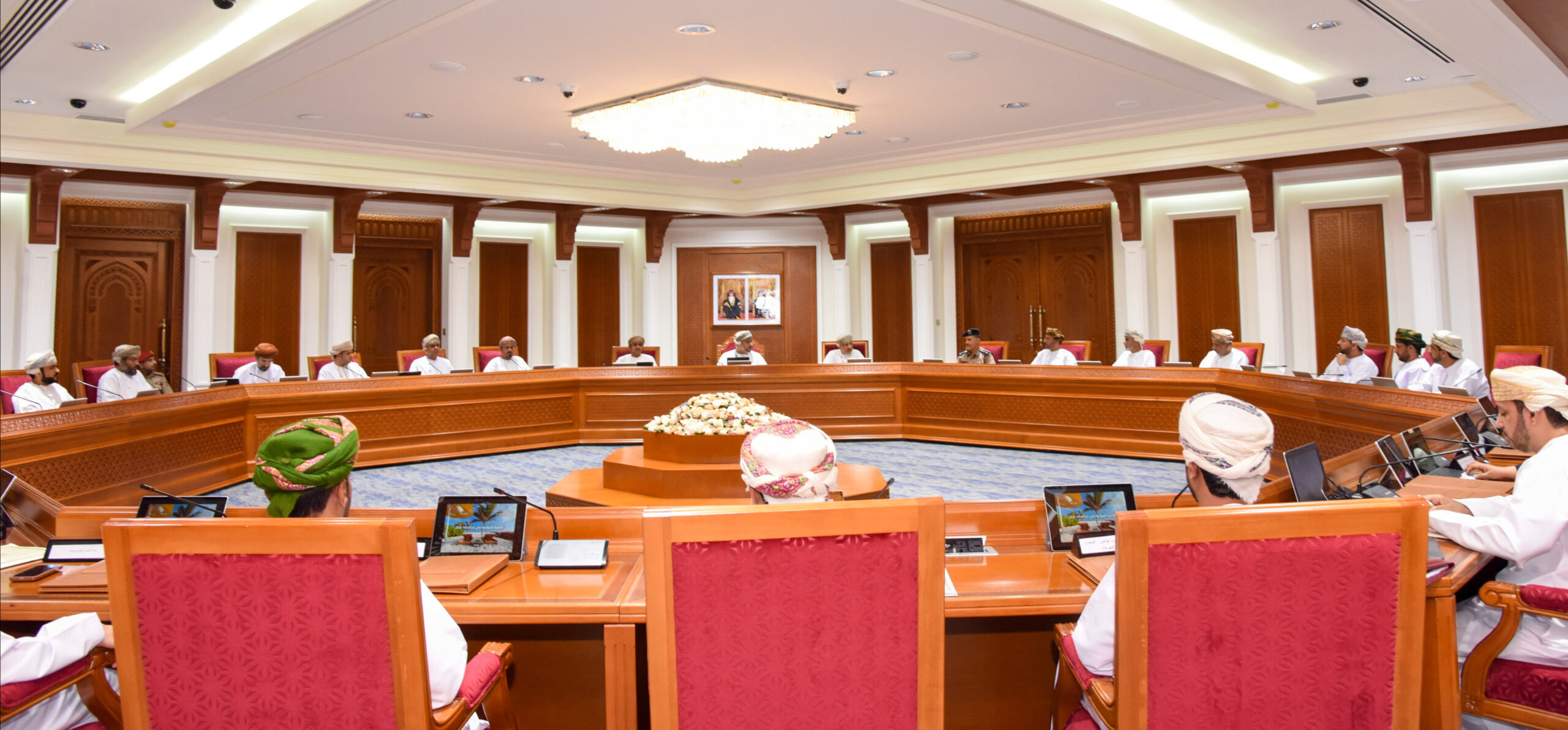 عرض مرئي حول خطة التنمية السياحية بمحافظة ظفار