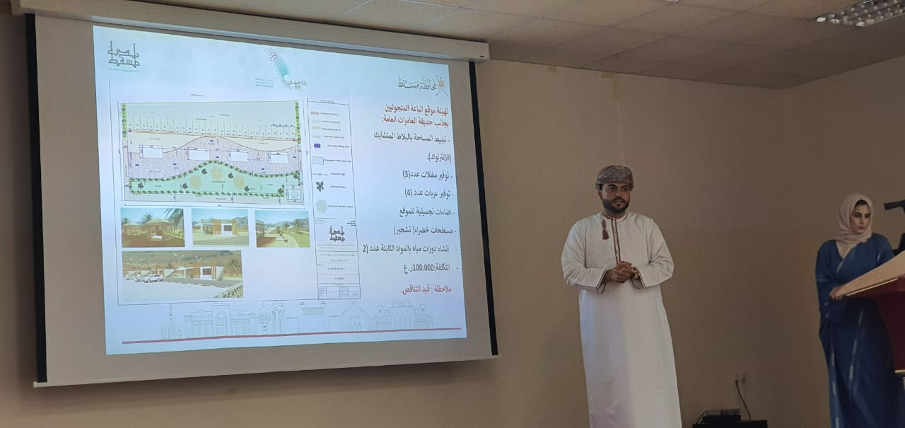 محافظ مسقط يتابع المشروعات التنموية بولاية العامرات