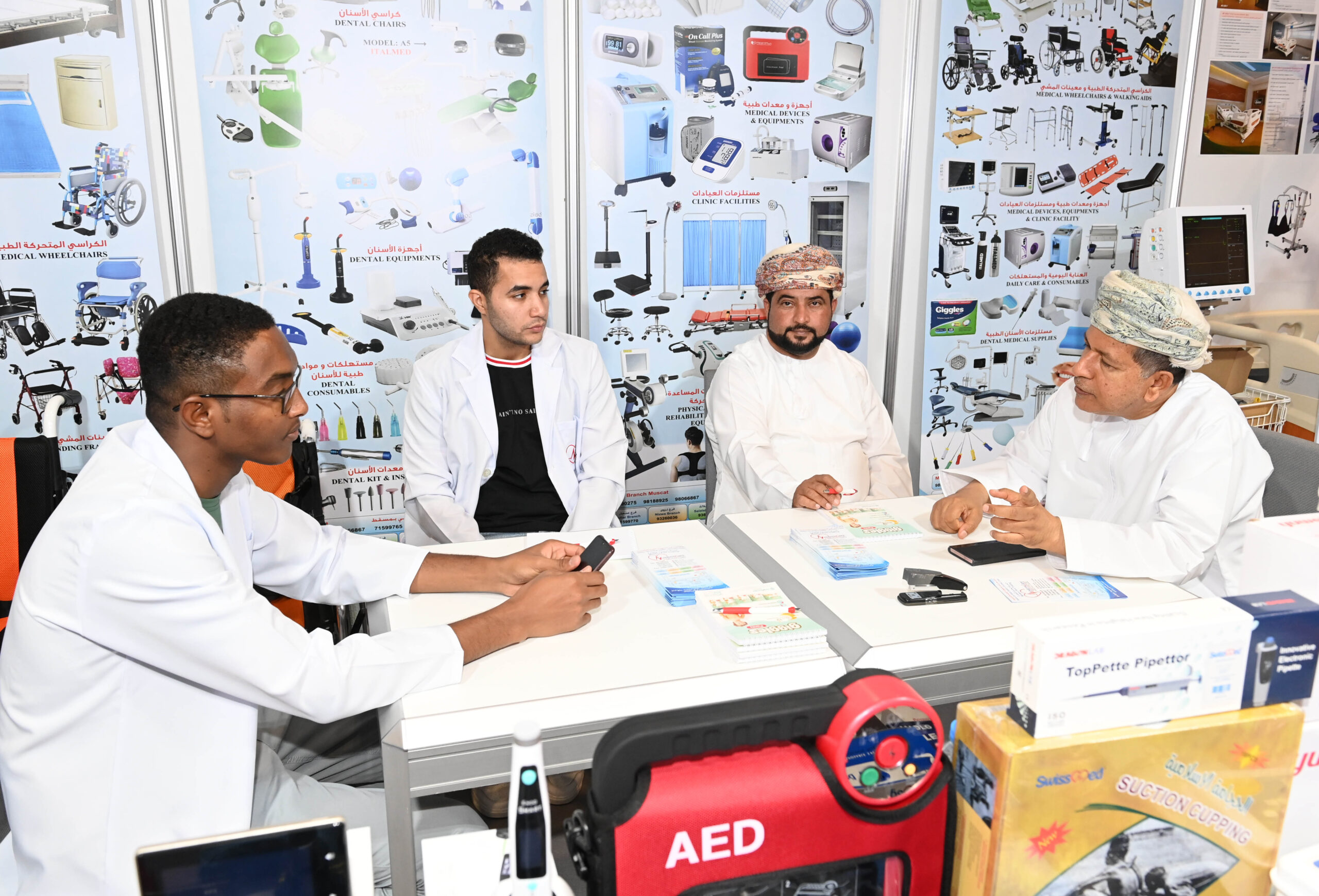 بدء أعمال معرض ومؤتمر عُمان للصحة 4 63316d6f5d079 scaled