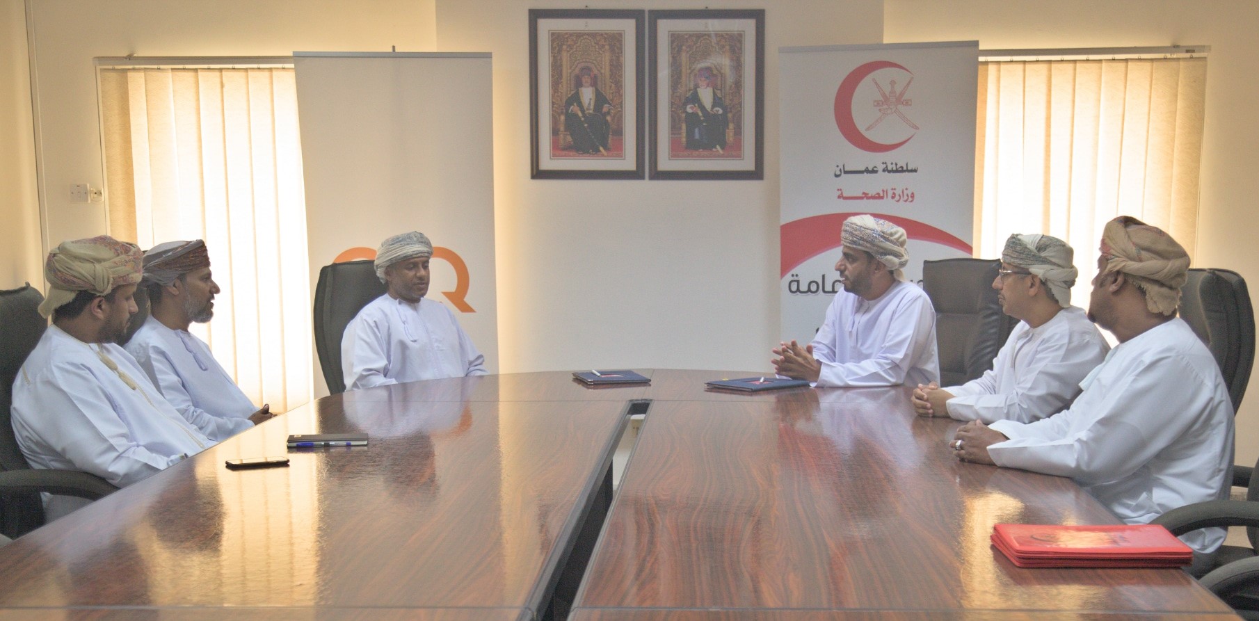 توفير أجهزة ومعدات طبية لمستشفى السلطان قابوس بصلالة