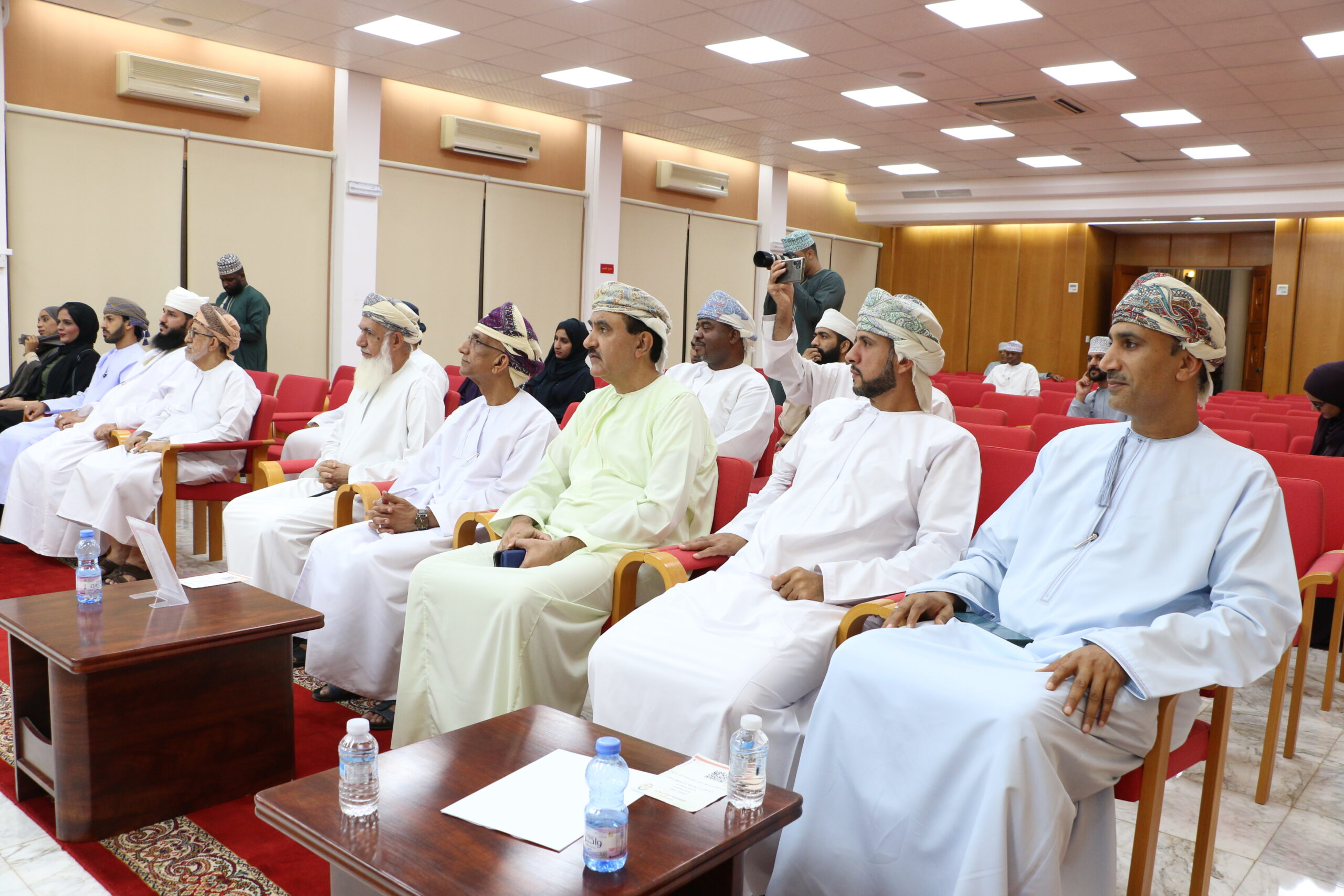 ندوة حول الهوية الثقافية بالنادي الثقافي