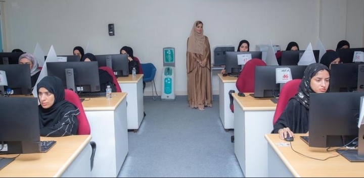 525 طبيب وطبيبة يؤدون اختبارًا للتنافس للالتحاق بـ ١٩ برنامجًا تدريبيًا