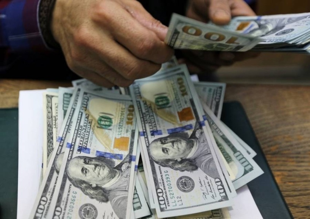 ارتفاع الدولار إلى أعلى مستوياته خلال 20 عامًا