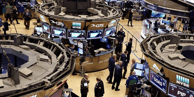 افتتاح الأسهم الأمريكية بتراجع بسبب مخاوف رفع أسعار الفائدة